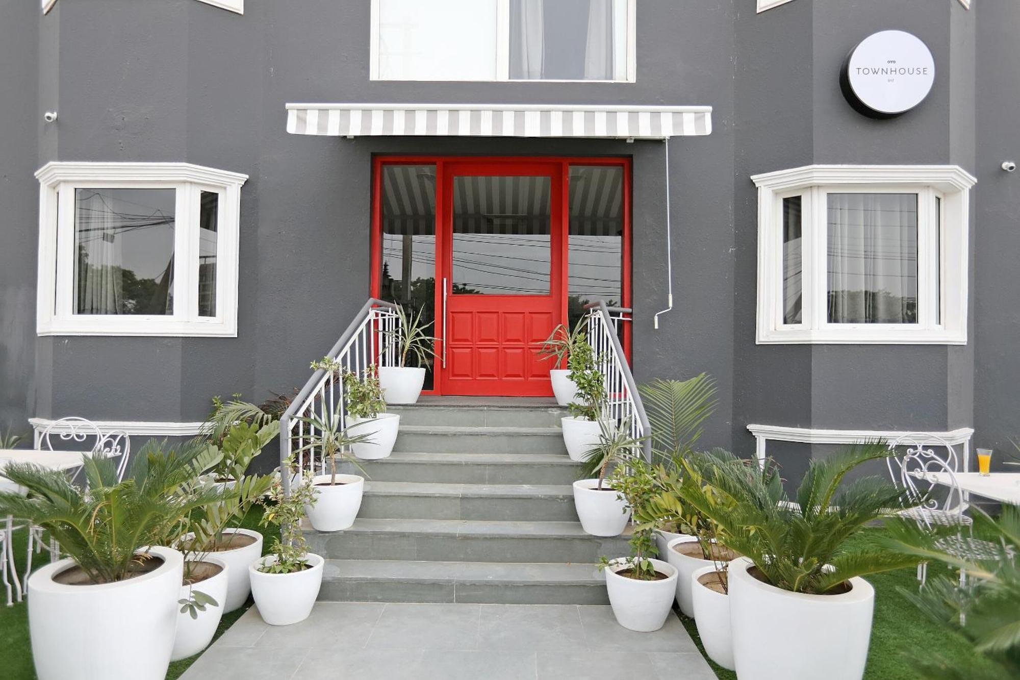 Oyo Townhouse 17 Huda City Center Near Leisure Valley Park Gurgaon Zewnętrze zdjęcie